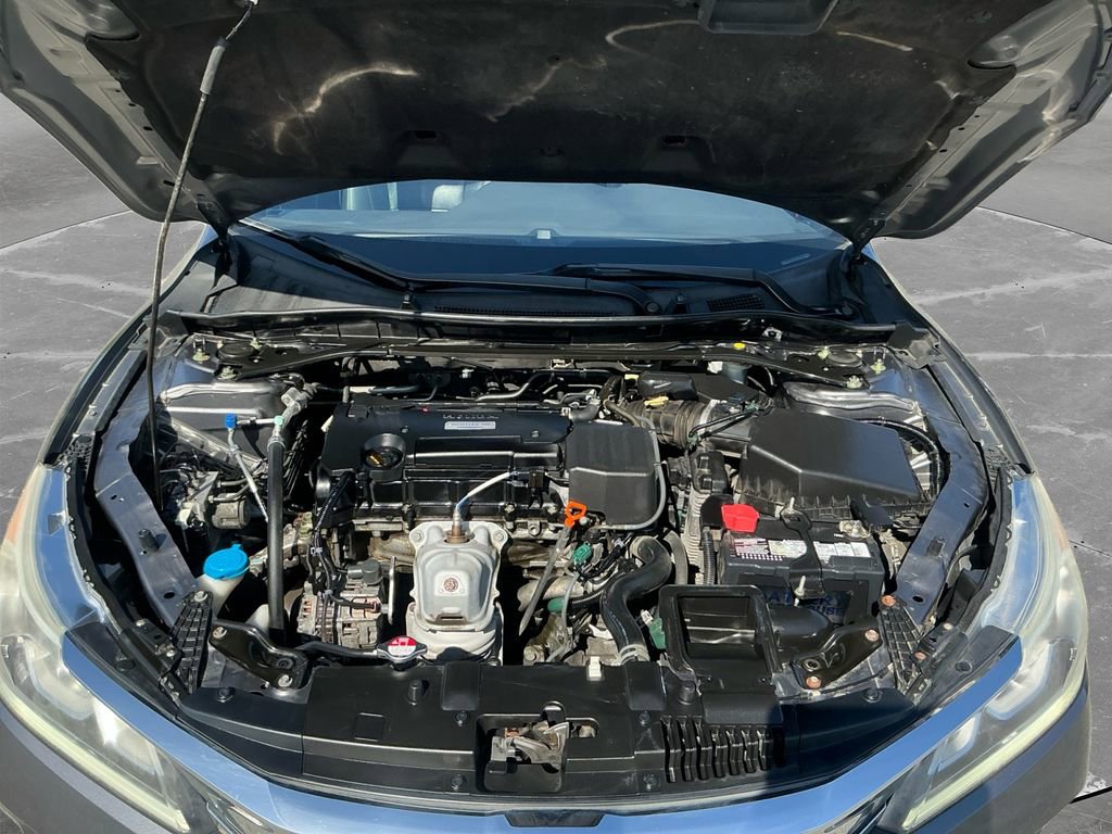 Used 2017 Honda Accord Sport Special Edition image 18