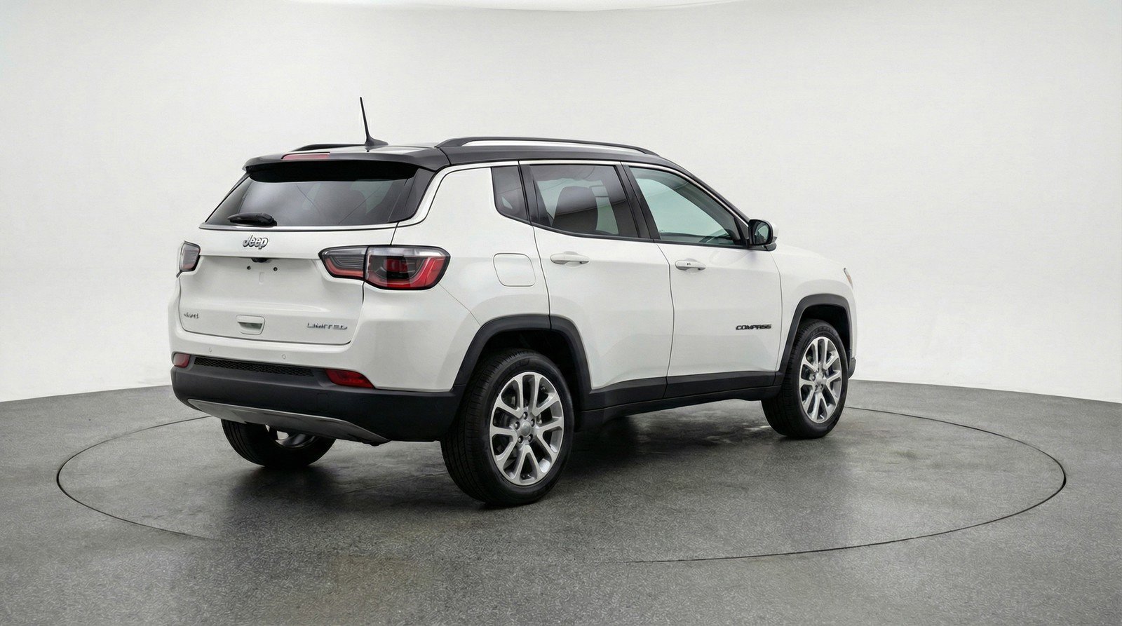 Used 2025 Jeep Compass Limited image 9