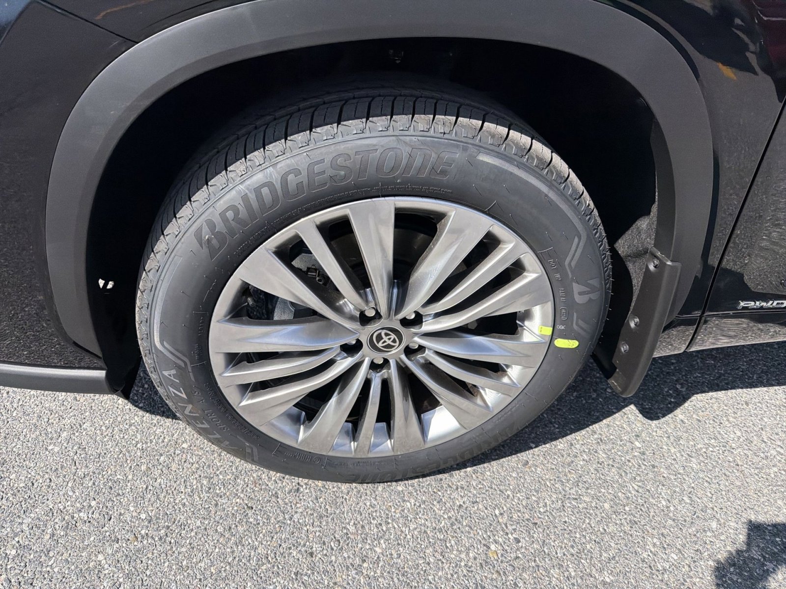 New 2026 Toyota Highlander Platinum image 12