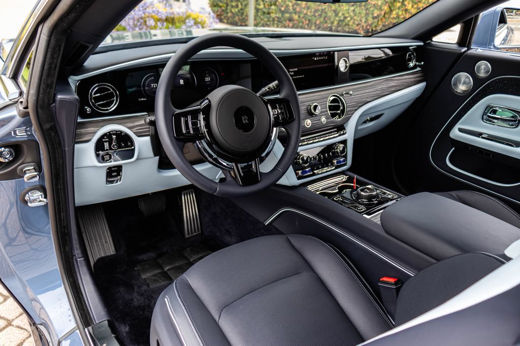 Used 2025 Rolls-Royce Spectre w/ Leather Finishing Pack AWD/4WD image 34