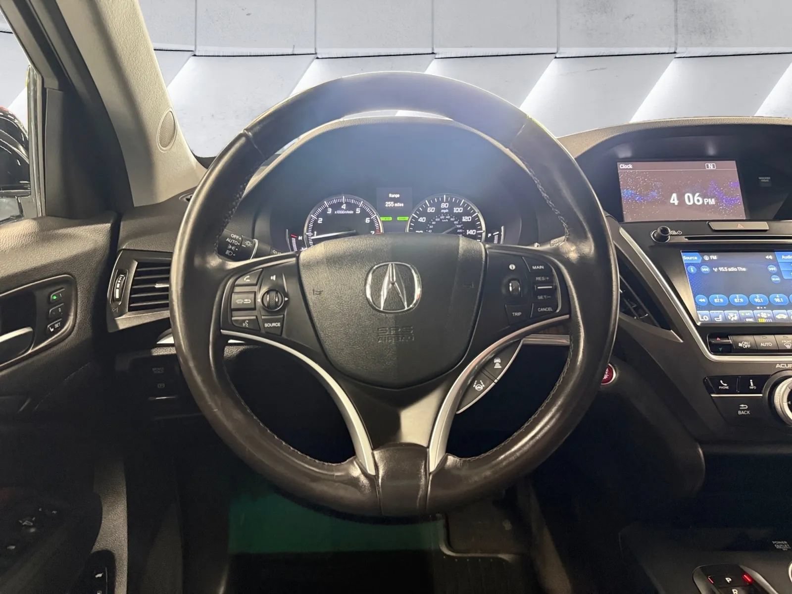 Used 2020 Acura MDX SH-AWD image 25