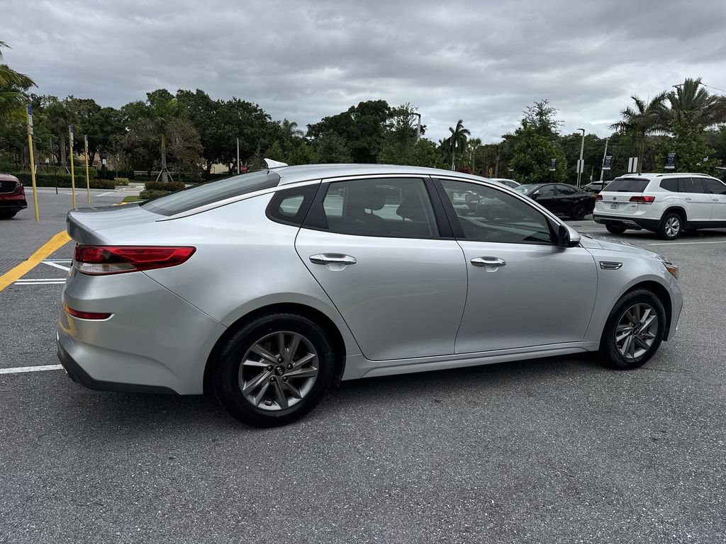Used 2020 Kia Optima LX FWD image 4
