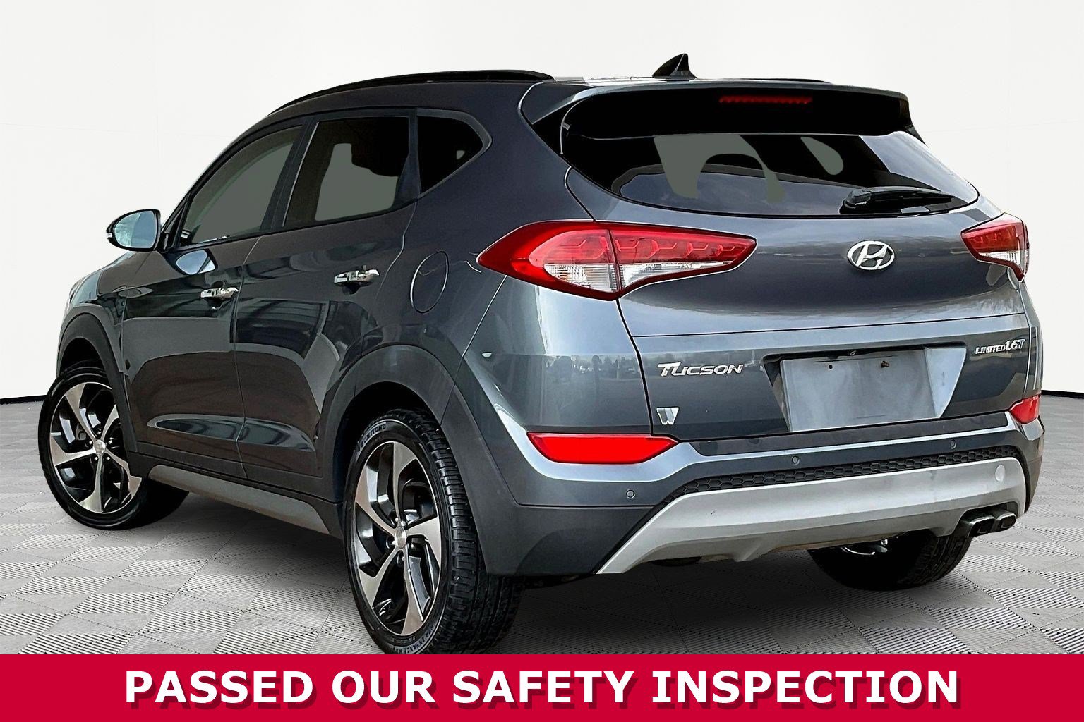 Used 2017 Hyundai Tucson Limited w/ Limited Ultimate Package 03 FWD image 4