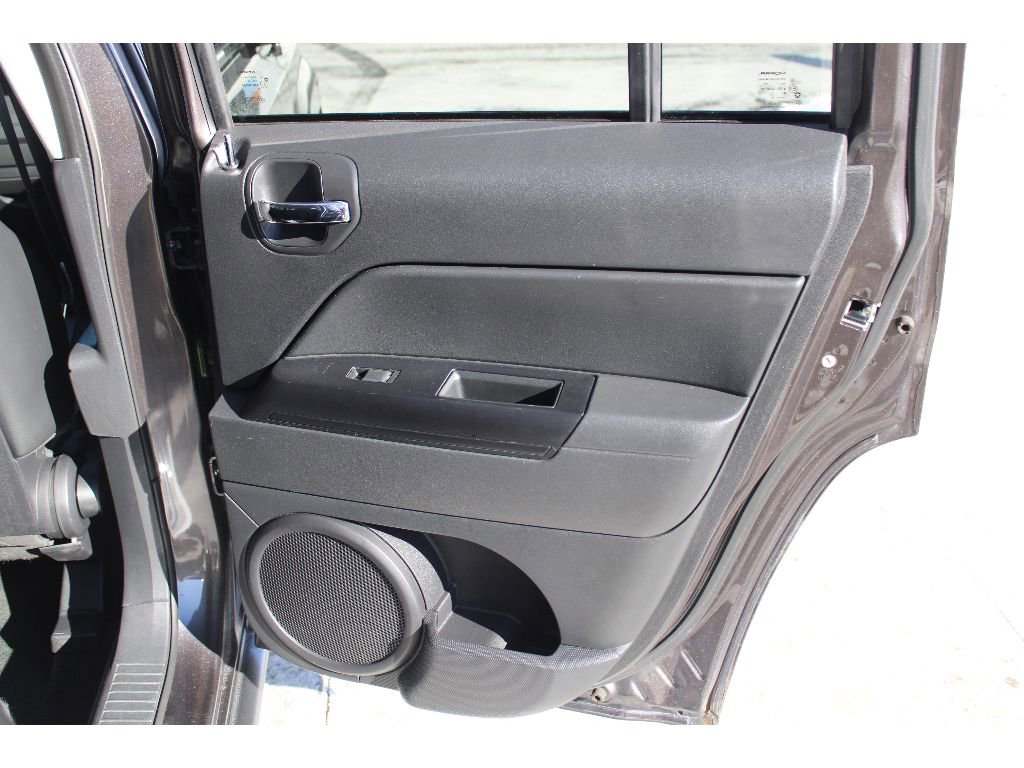 Used 2016 Jeep Patriot High Altitude image 20