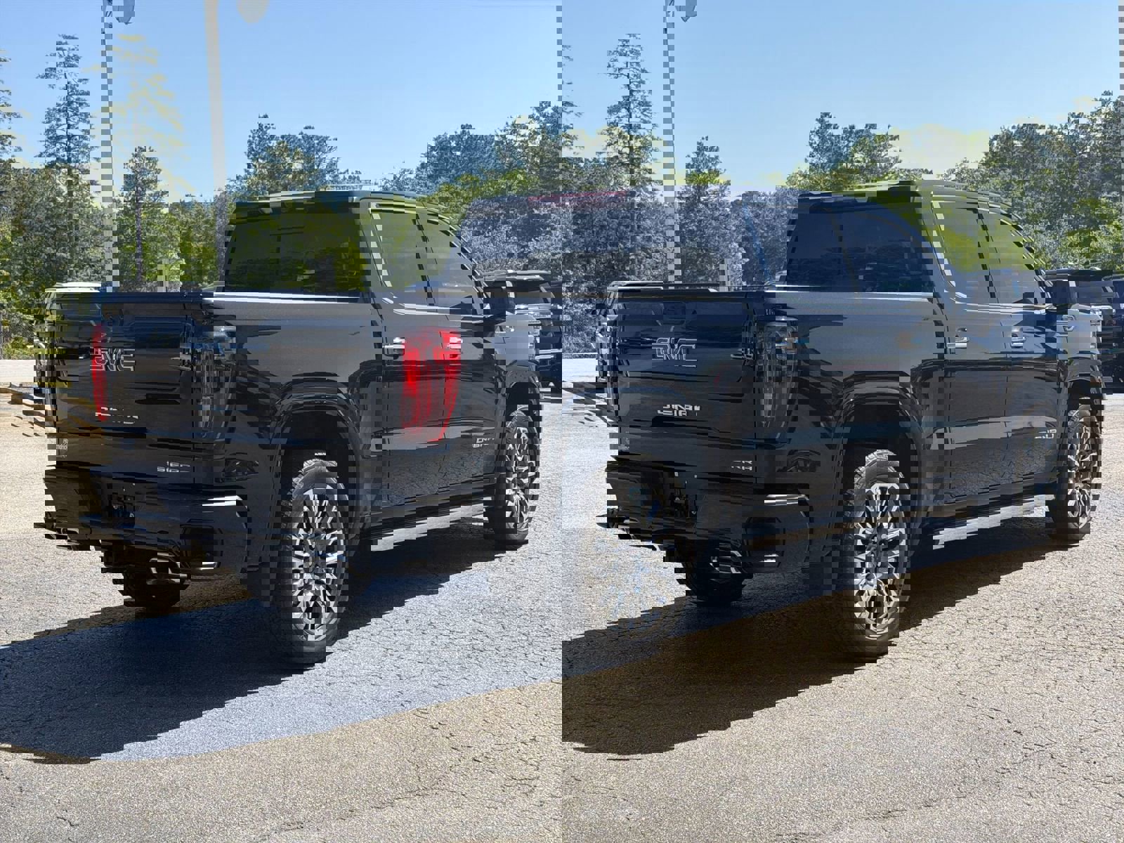 Used 2025 GMC Sierra 1500 Denali Ultimate image 18