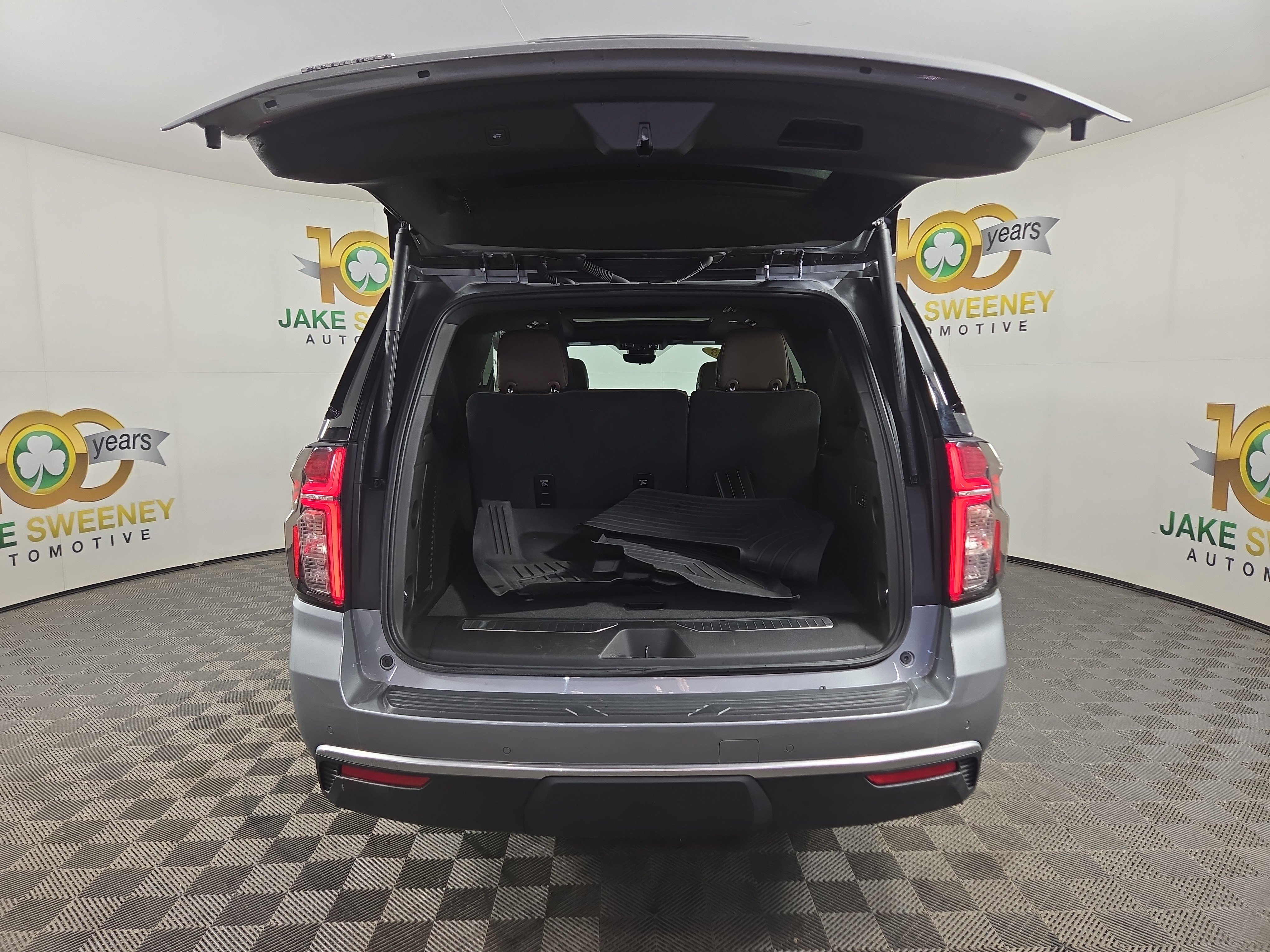 Certified 2023 Chevrolet Suburban High Country image 35