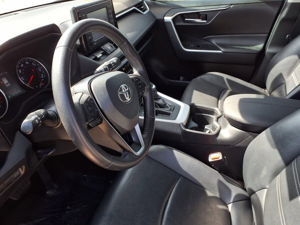 Used 2021 Toyota RAV4 XLE Premium FWD image 16