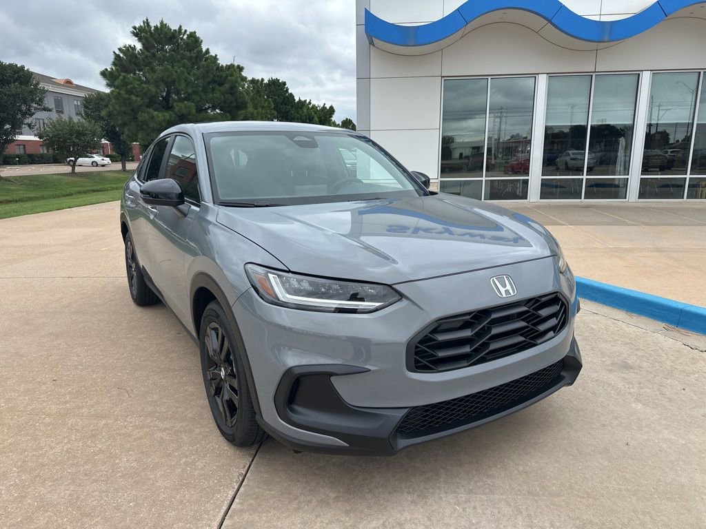 New 2026 Honda HR-V Sport image 2