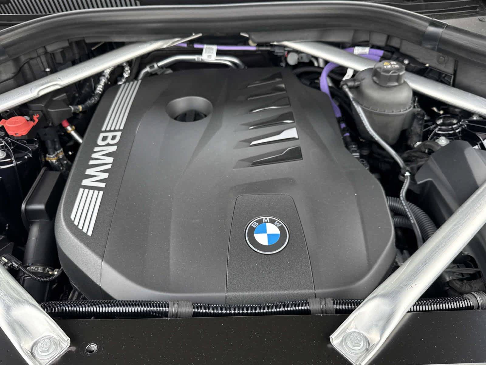 New 2026 BMW X5 xDrive40i w/ M Sport Package AWD/4WD image 13