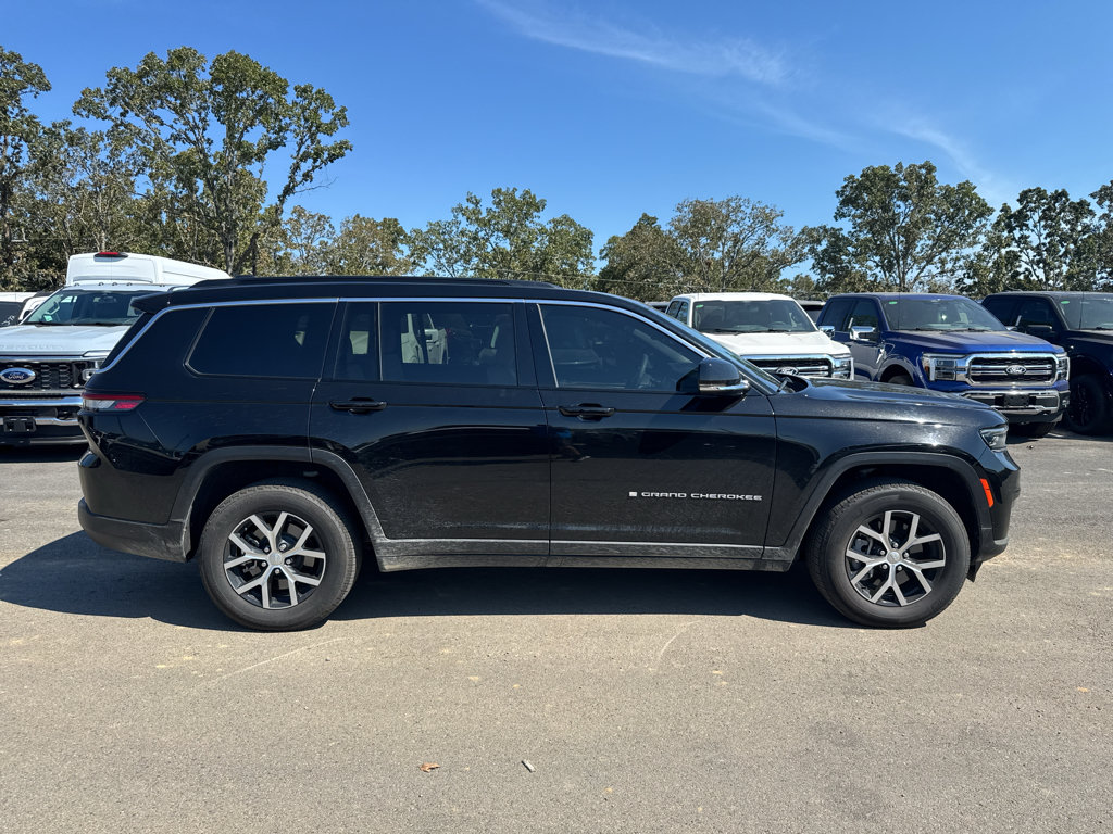 Used 2024 Jeep Grand Cherokee L Limited w/ Trailer Tow Package AWD/4WD image 4