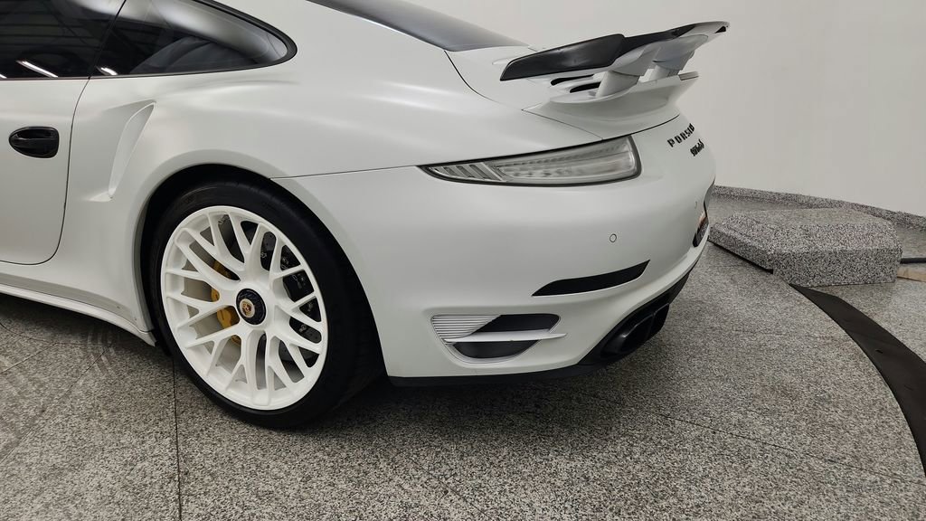 Used 2015 Porsche 911 Turbo S AWD/4WD image 52