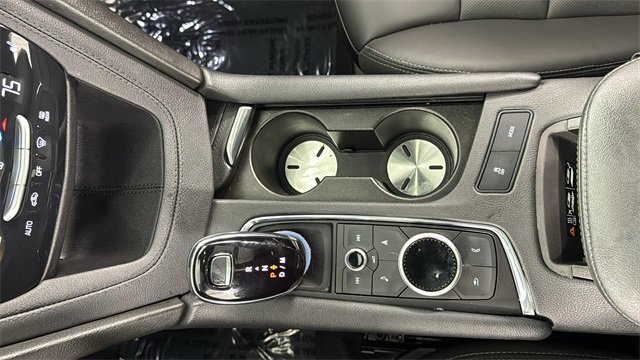 Used 2025 Cadillac XT5 Premium Luxury image 30