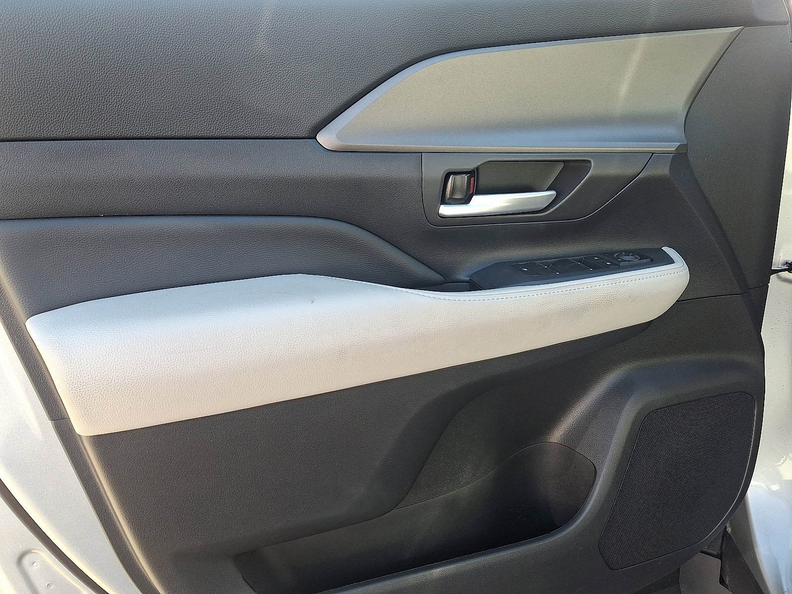 Certified 2024 Toyota Grand Highlander AWD Hybrid image 13