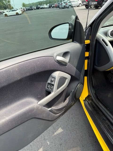 Used 2013 smart fortwo Coupe RWD image 15