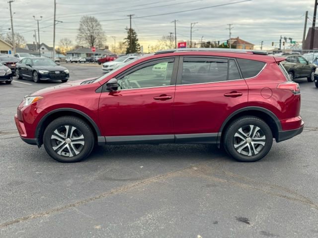 Used 2018 Toyota RAV4 LE w/ All Weather Liner Package image 4