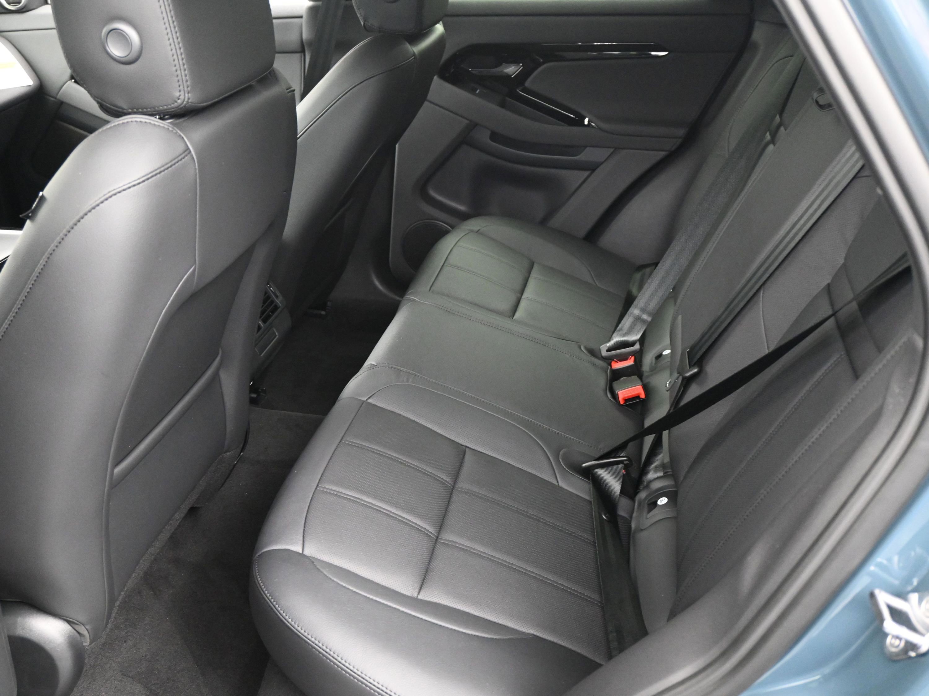 New 2026 Land Rover Range Rover Evoque Dynamic SE image 6