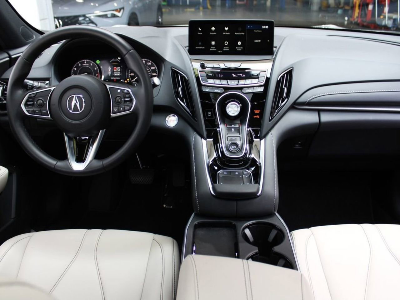 Used 2025 Acura RDX SH-AWD image 17