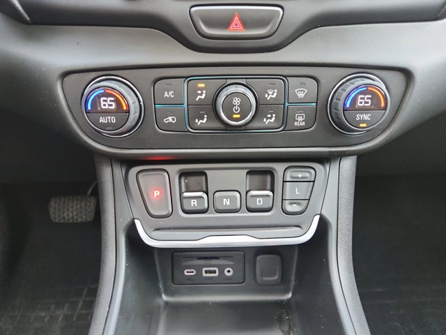 Used 2021 GMC Terrain SLT w/ LPO, Dark Accent Package image 24