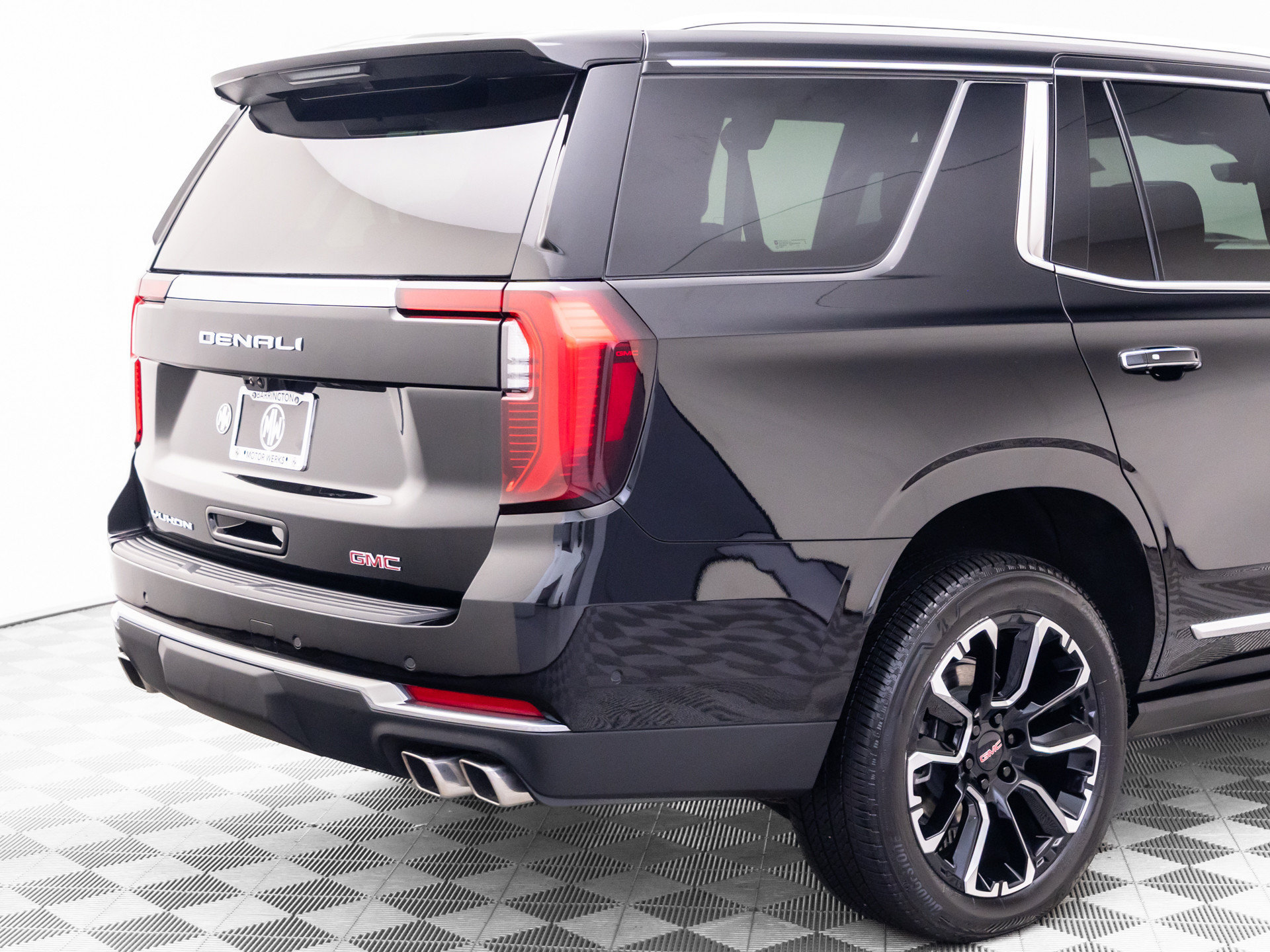 Used 2025 GMC Yukon Denali w/ Denali Reserve Package AWD/4WD image 37