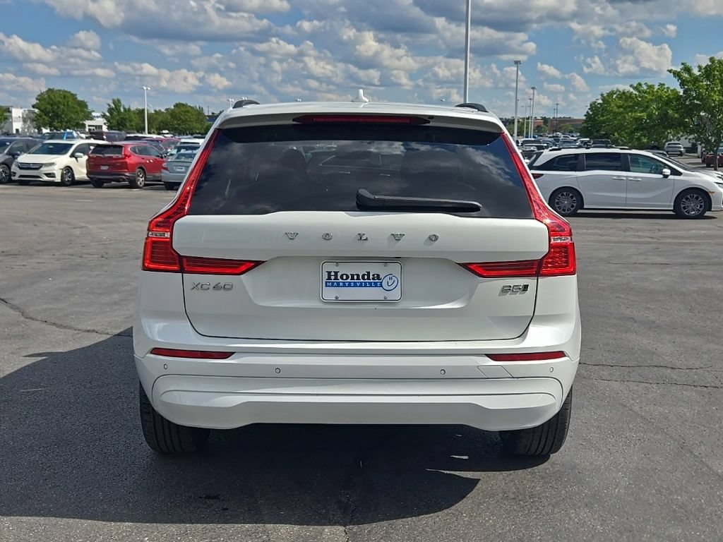 Used 2022 Volvo XC60 B5 Momentum AWD/4WD image 6