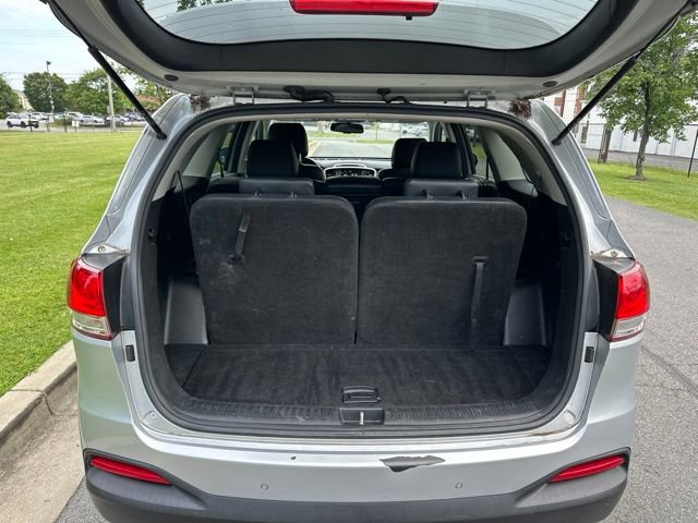 Used 2017 Kia Sorento AWD w/ LX Convenience Package image 19