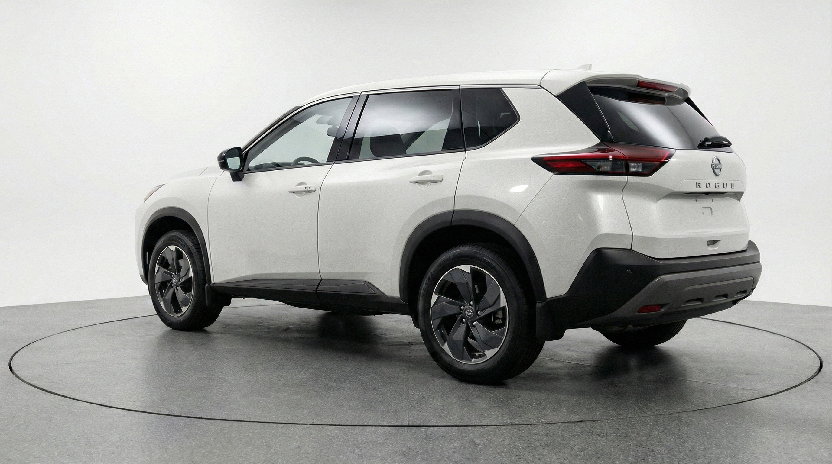 Used 2025 Nissan Rogue SV AWD/4WD image 6