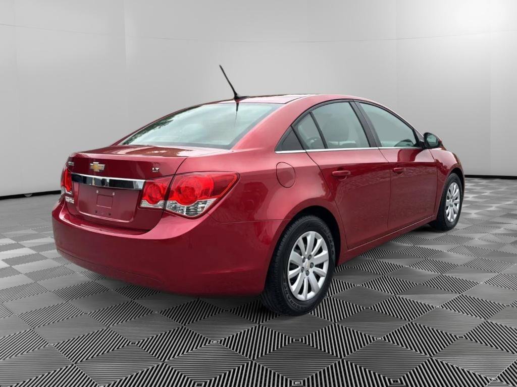 Used 2011 Chevrolet Cruze LT FWD image 4