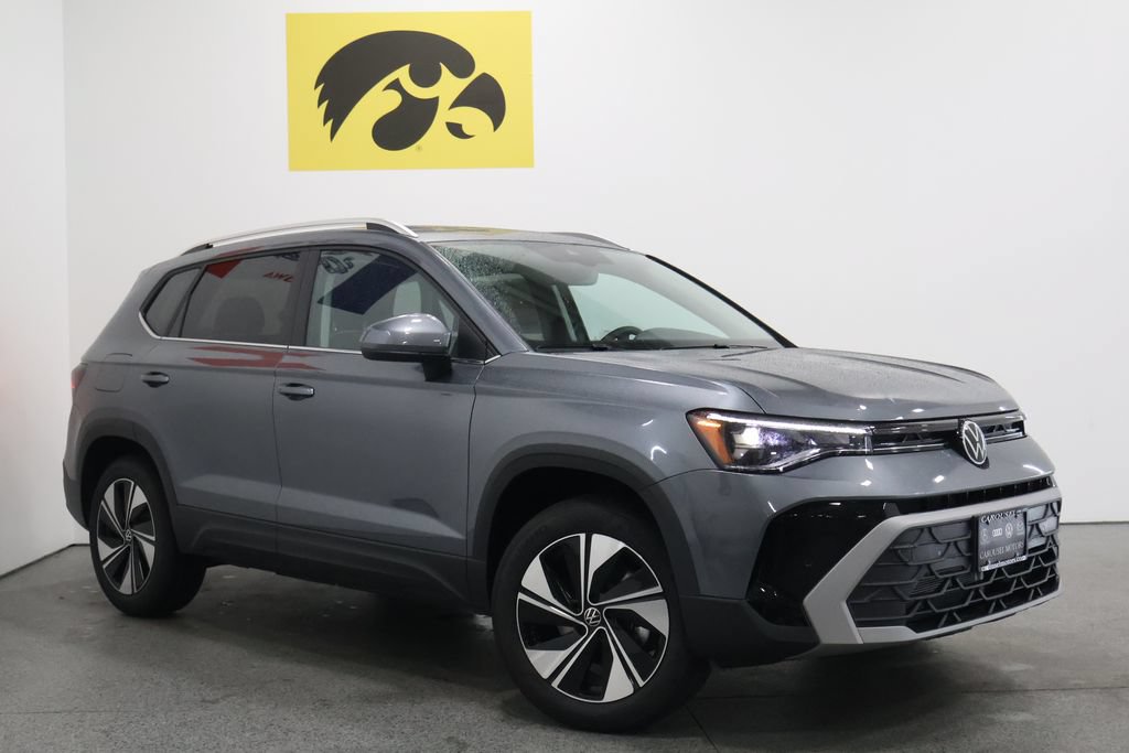 New 2026 Volkswagen Taos SE AWD/4WD image 2