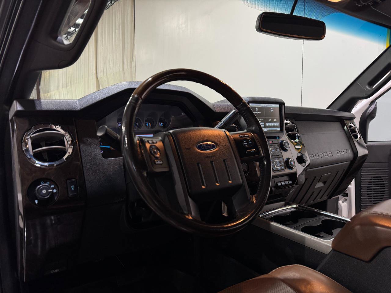 Used 2016 Ford F450 Platinum w/ FX4 Off Road Package AWD/4WD image 10