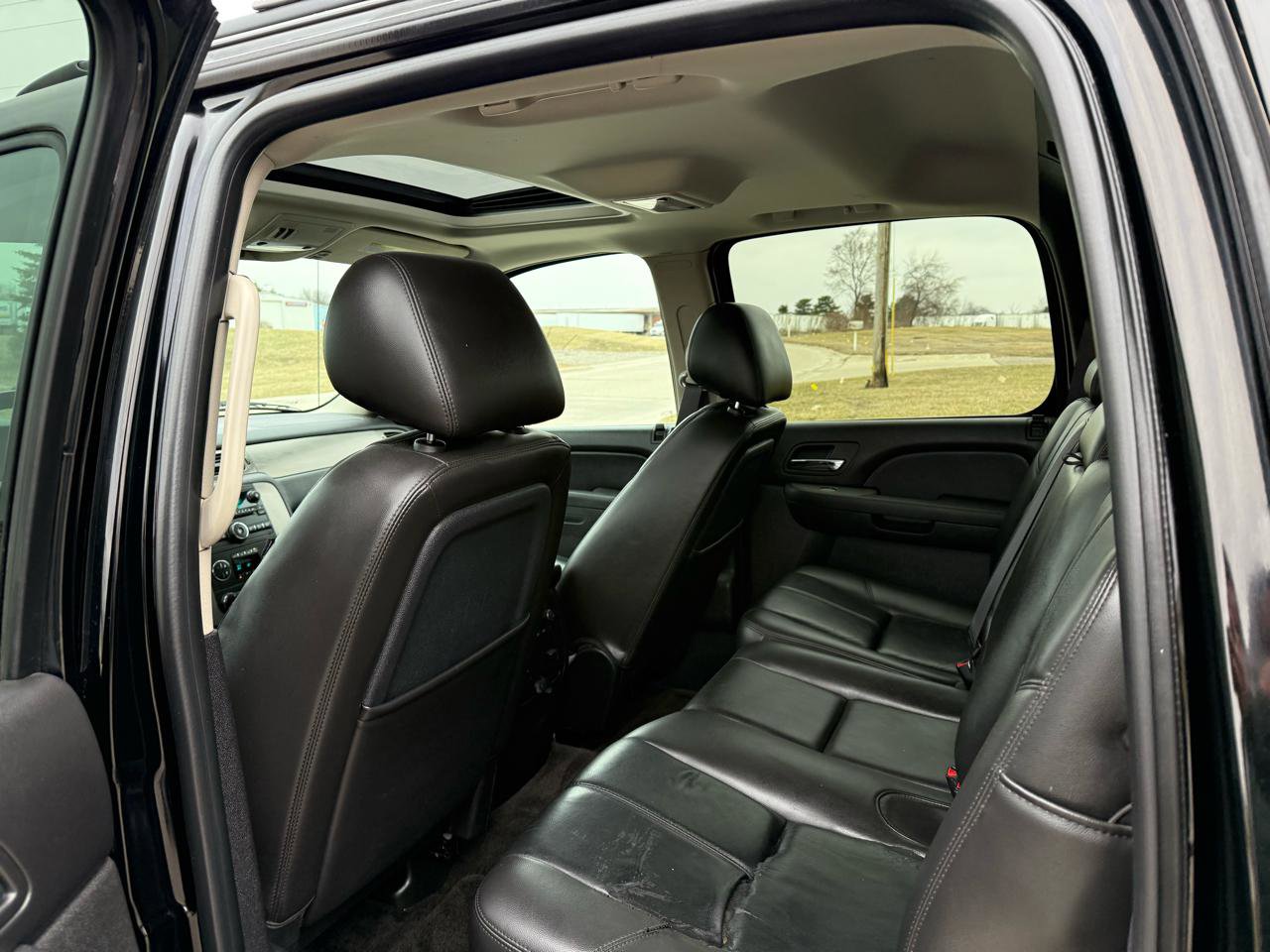 Used 2011 Chevrolet Avalanche LT w/ Luxury Package image 14