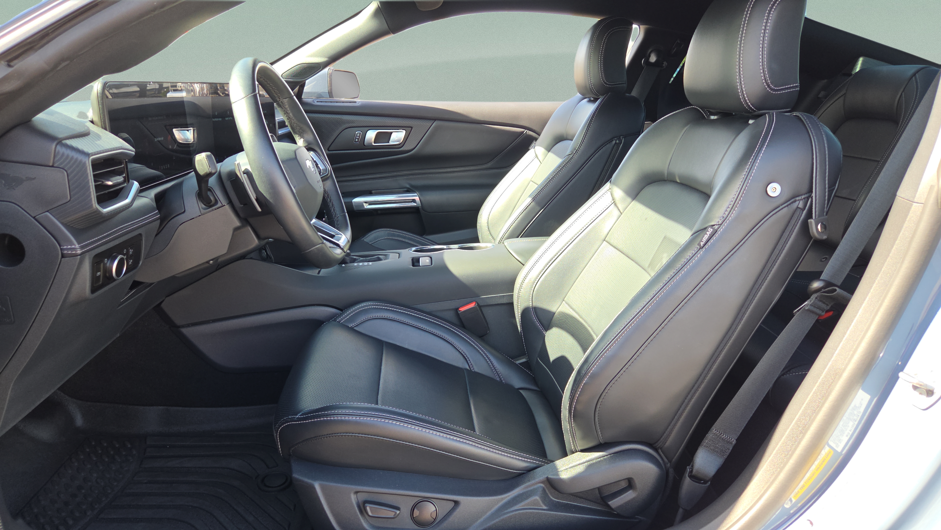 Used 2025 Ford Mustang GT Premium RWD image 10