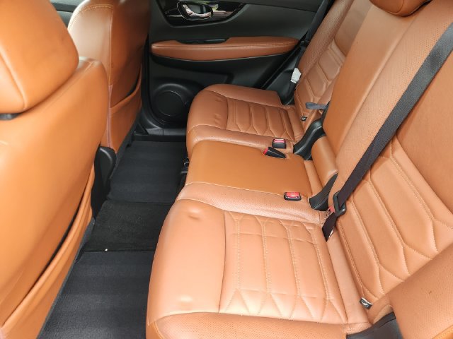 Used 2018 Nissan Rogue SL w/ Premium Package FWD image 27