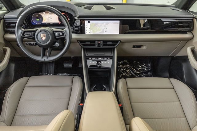 Used 2024 Porsche Macan 4 Electric image 7