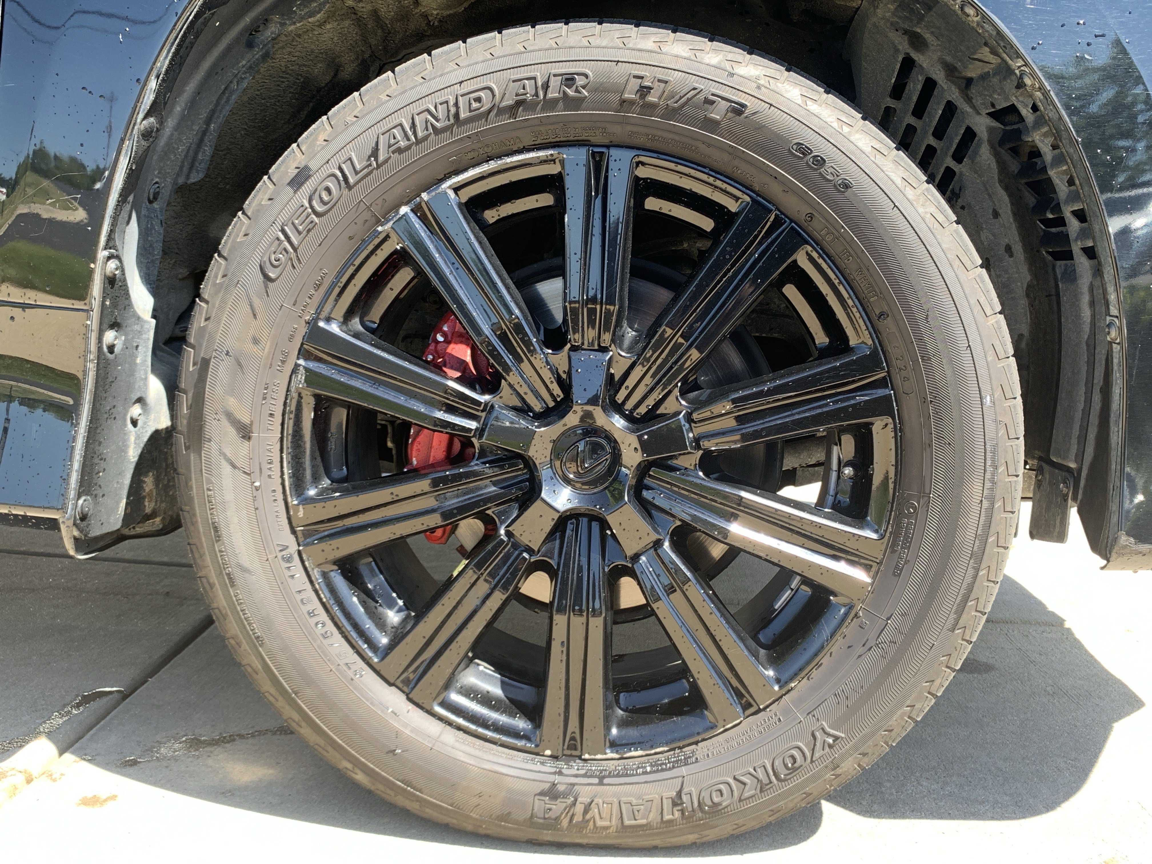 Used 2018 Lexus LX 570 4WD w/ Luxury Package image 13