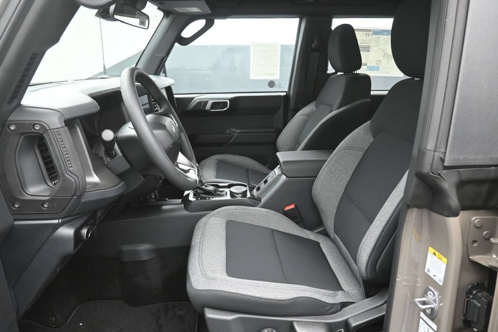 New 2026 Ford Bronco 4-Door AWD/4WD image 18