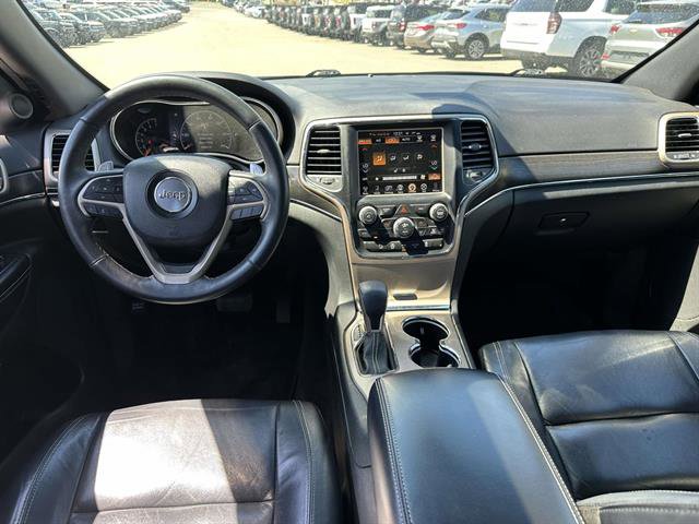 Used 2017 Jeep Grand Cherokee Limited AWD/4WD image 12