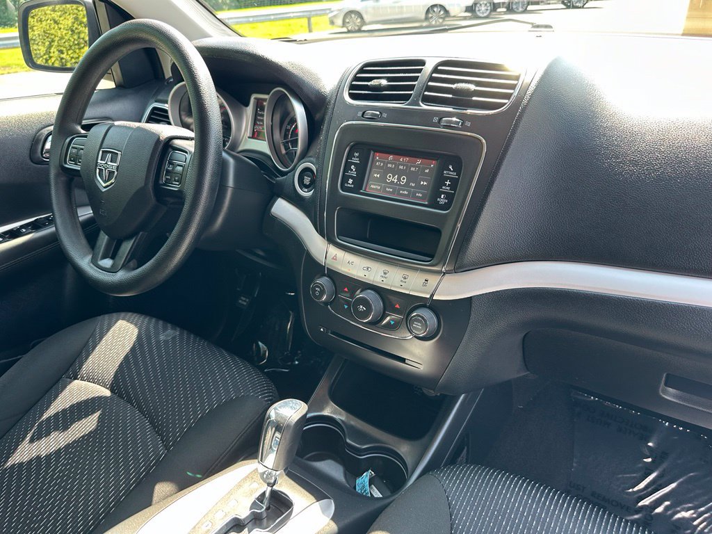 Used 2020 Dodge Journey SE FWD image 14