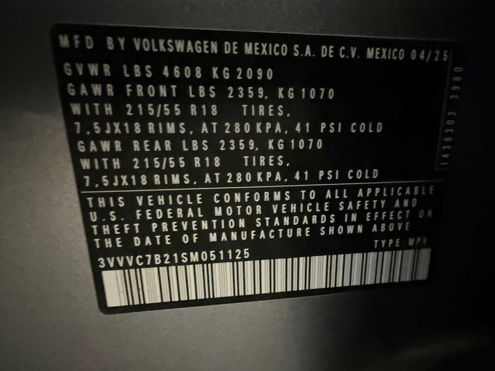 Certified 2025 Volkswagen Taos SE w/ Panoramic Sunroof Package image 38