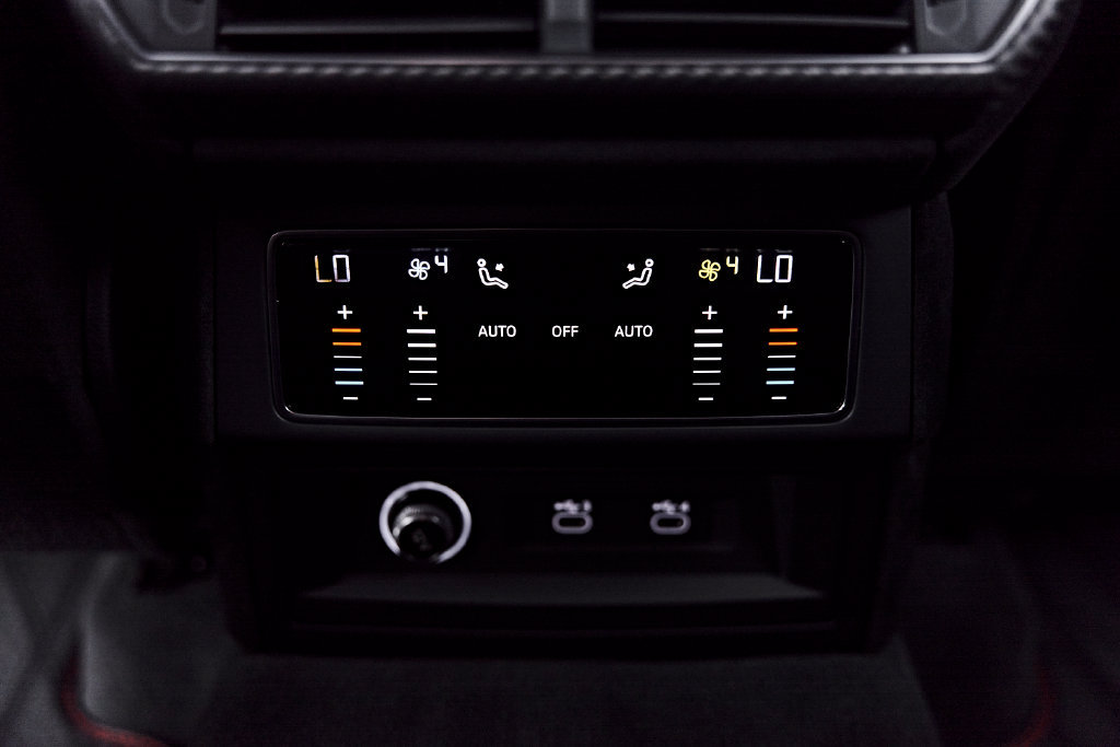 Used 2023 Lamborghini Urus Performante AWD/4WD image 64