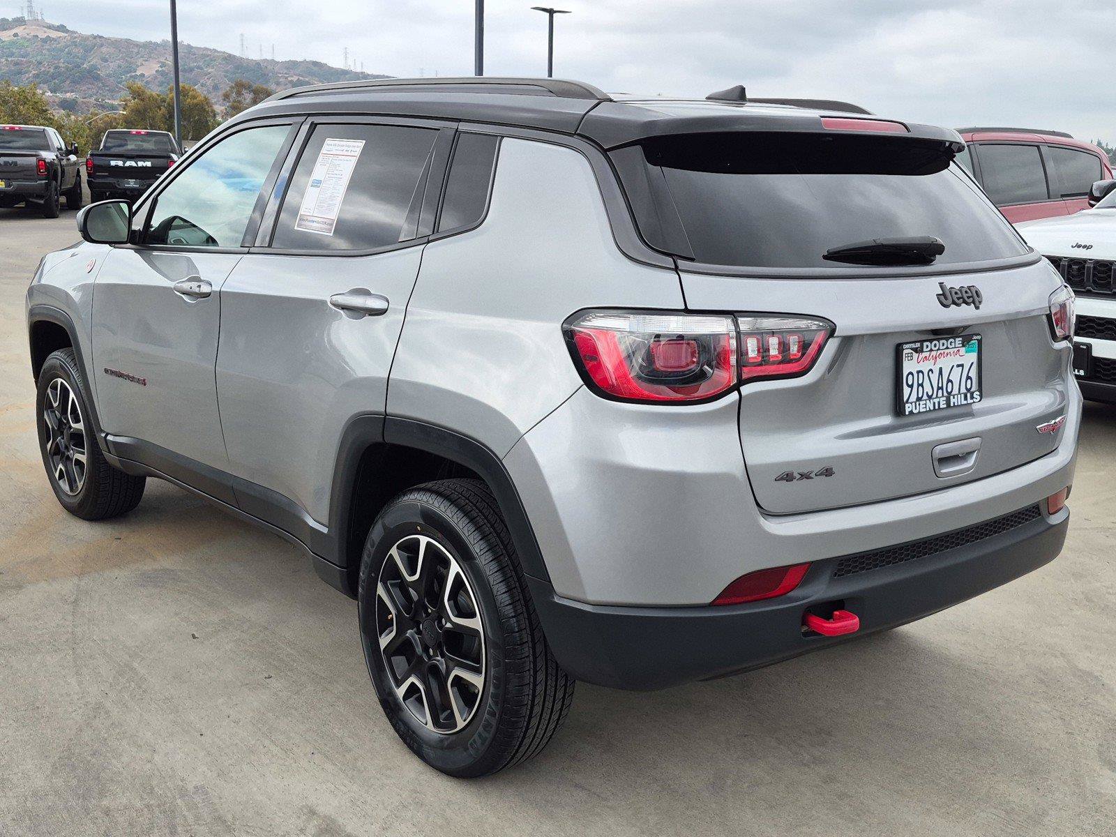 Used 2020 Jeep Compass Trailhawk AWD/4WD image 4