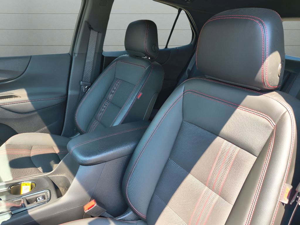 Used 2023 Chevrolet Equinox RS FWD image 17