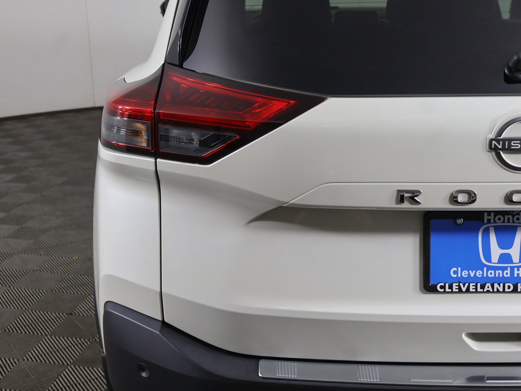 Used 2023 Nissan Rogue SL AWD/4WD image 15