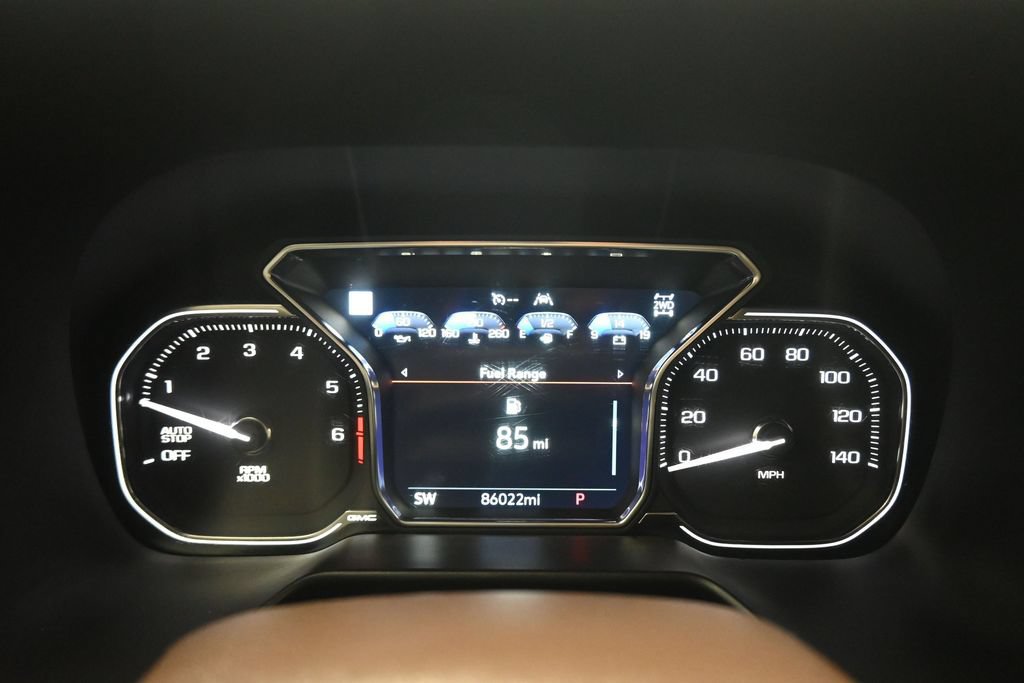 Used 2021 GMC Yukon XL SLT w/ SLT Premium Package AWD/4WD image 16