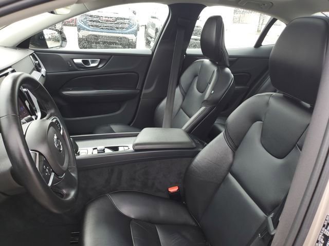 Used 2024 Volvo S60 B5 Core image 5