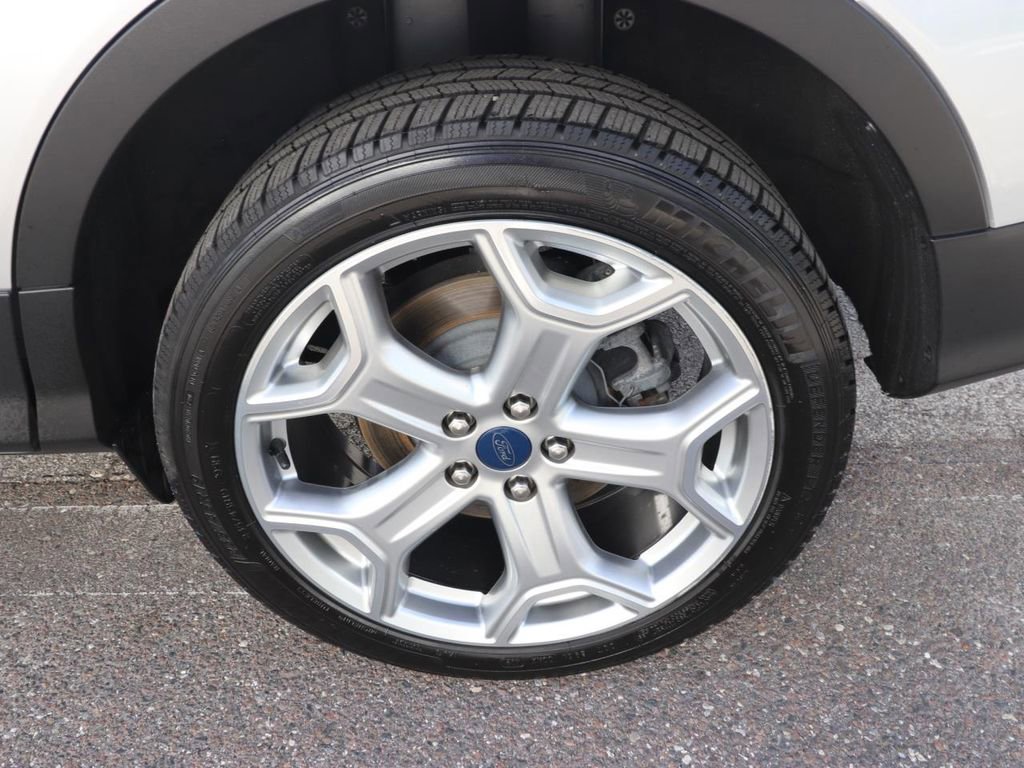 Certified 2019 Ford Escape Titanium image 26