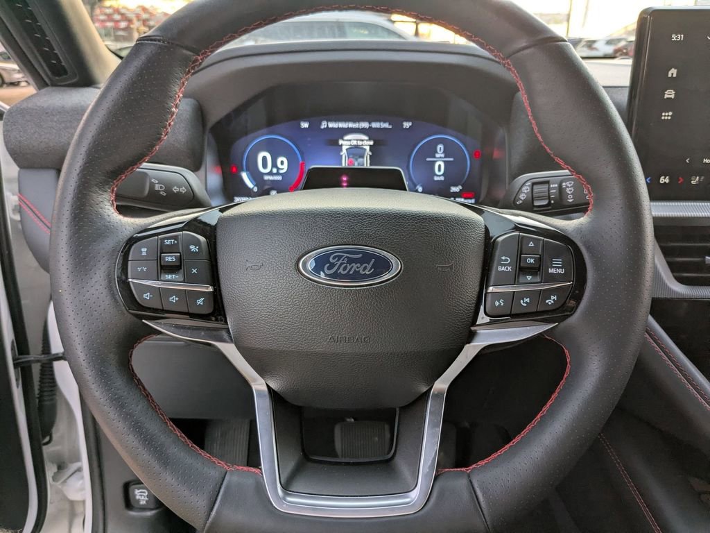 Used 2025 Ford Explorer ST-Line w/ ST-Line Street Pack image 17