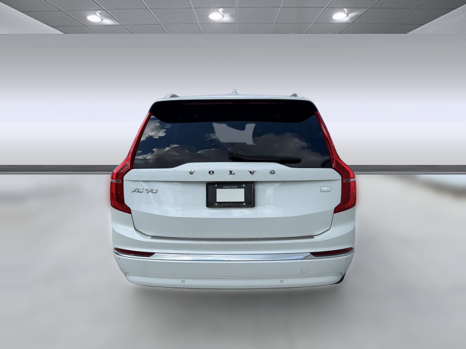 Used 2024 Volvo XC90 T8 Plus w/ Protection Package Premier AWD/4WD image 10