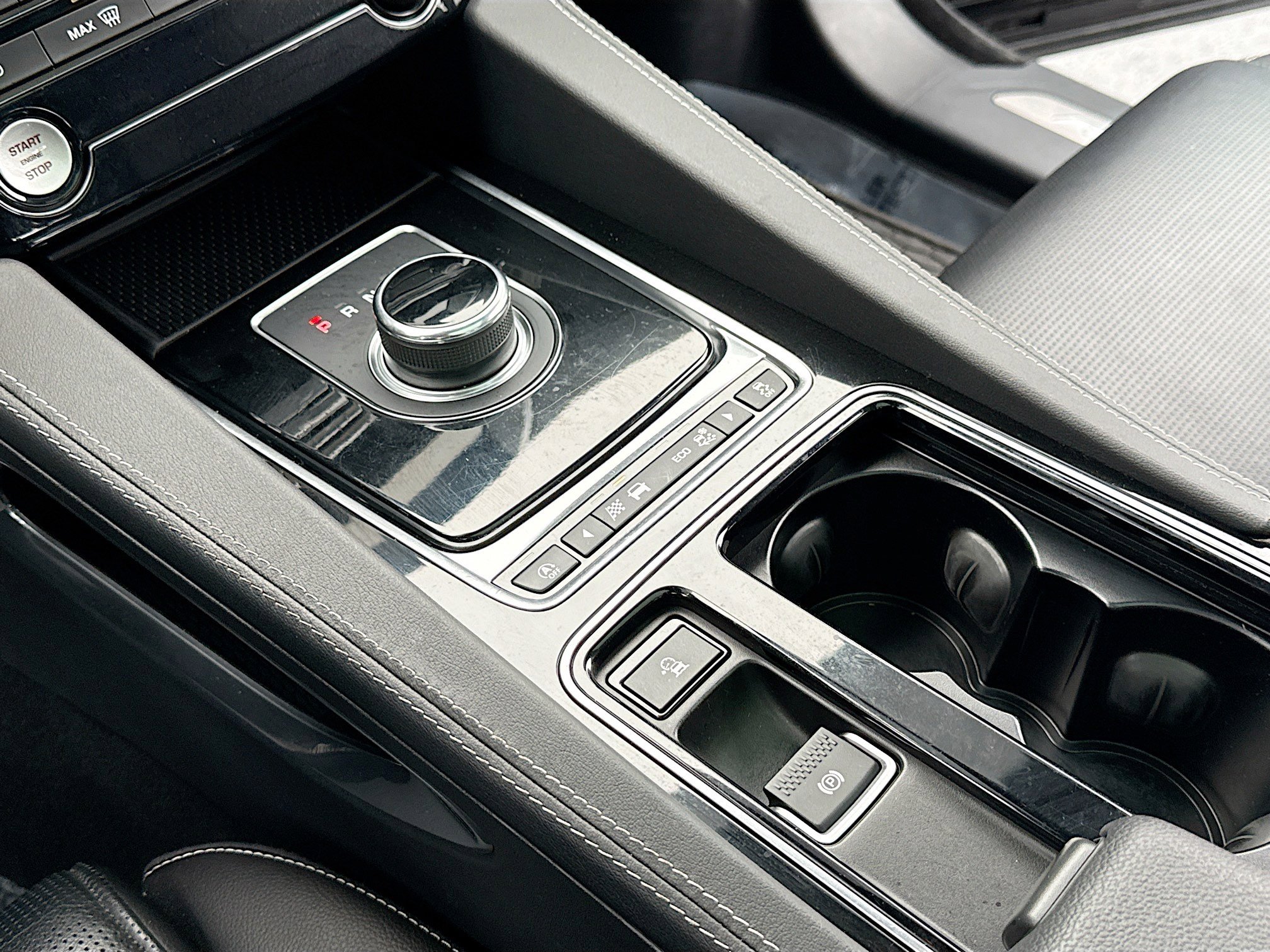 Used 2020 Jaguar F-PACE S image 10