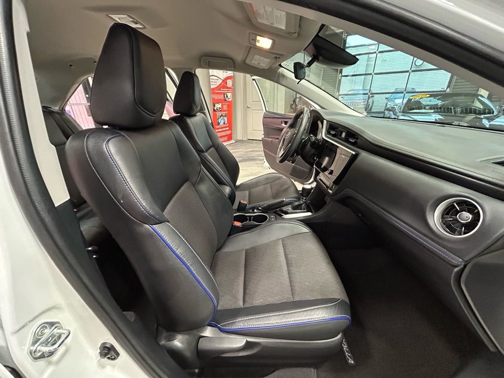 Used 2017 Toyota Corolla SE w/ Carpet Mat Package (TMS) image 39
