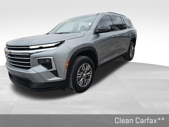 Used 2024 Chevrolet Traverse LT image 9